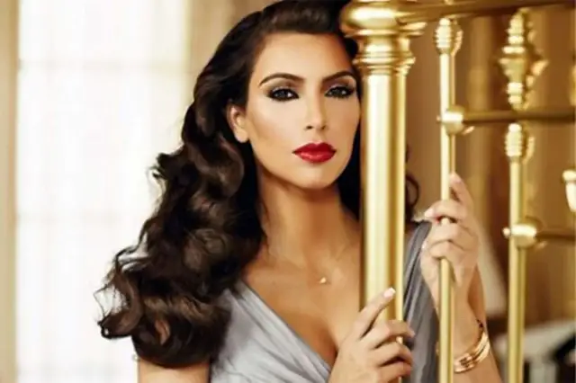 Kim Kardashian vintage hair: Jak uzyskać niesamowite retro fryzury