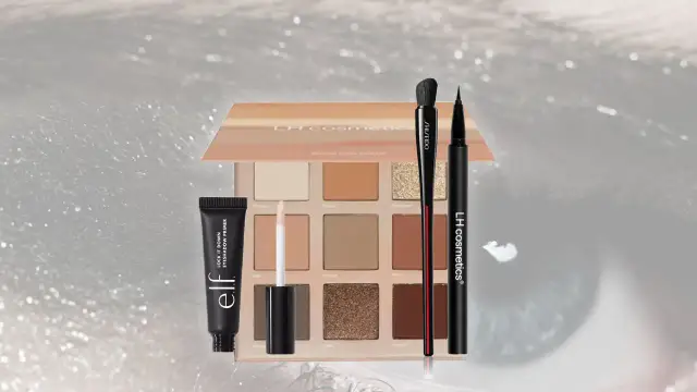 Make-up Produkte: Lidschattenpalette, Primer, Pinsel und Eyeliner auf glitzerndem Hintergrund.
