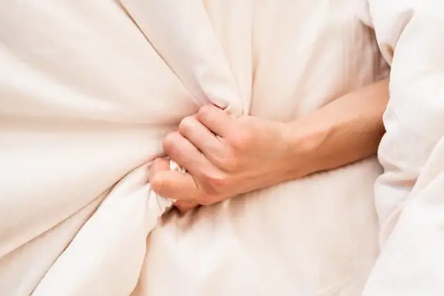 Czy wywoływanie podniecenia to grzech? Moralne dylematy i nauki religii