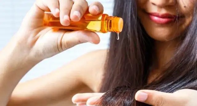 Jak zmyć olejek rycynowy z włosów – proste sposoby bez uszkodzeń