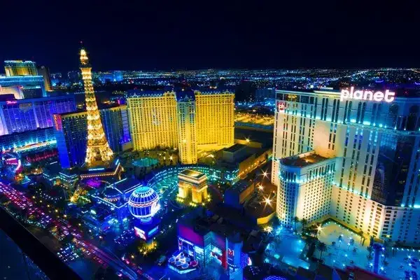 Ile kosztuje lot do Las Vegas? Oto co musisz wiedzieć, aby zaoszczędzić