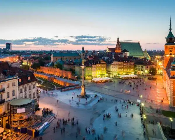 Ile trwa lot z Holandii do Polski? Sprawdź, co wpływa na czas podróży
