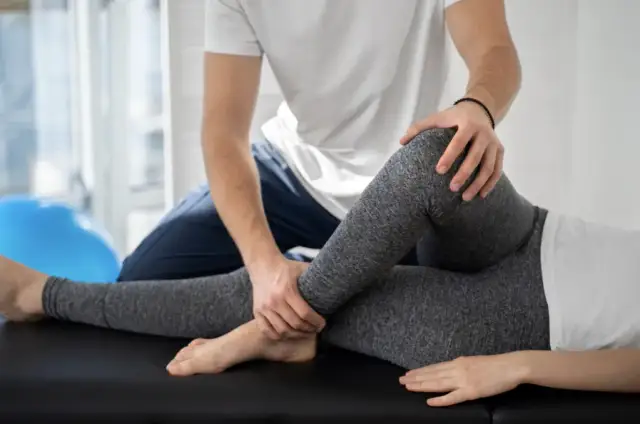 Od czego jest fizjoterapeuta i jak może poprawić Twoje życie?