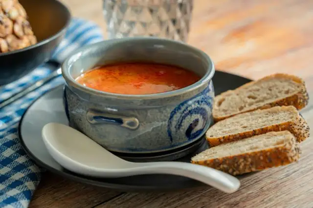 Gdzie zjeść w Budvie? Top restauracje i lokalne specjały, które musisz spróbować
