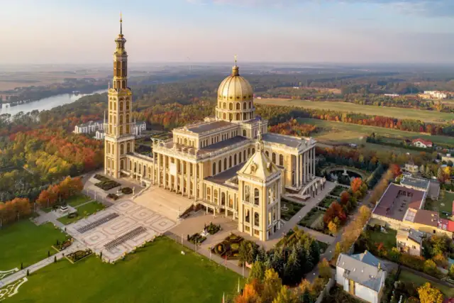 Największy kościół w Polsce - Poznaj historię i wymiary Lichenia