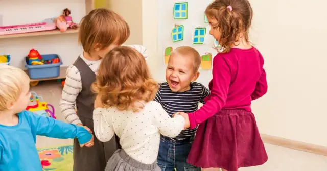 Czy żłobek jest placówką oświatową? Odkryj prawdę o jego roli