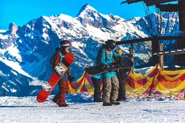 Czy jazda na snowboardzie jest trudna? Oto wyzwania dla początkujących