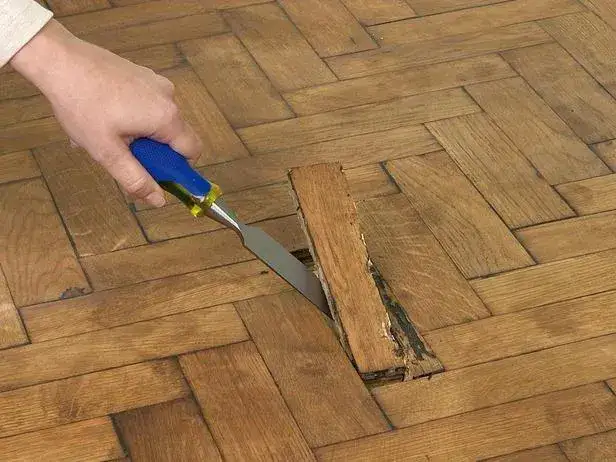 Jak prawidłowo pozbyć się starego parkietu? Sprawdzone metody