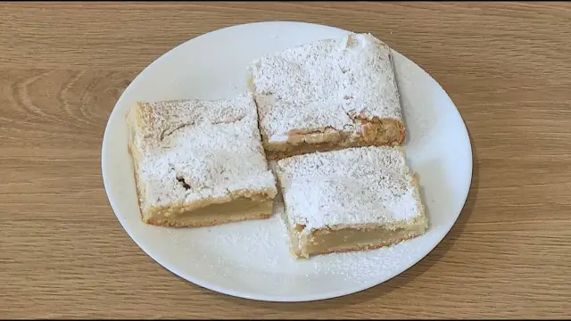 Szarlotka która rozpływa się w ustach - przepis na idealne ciasto