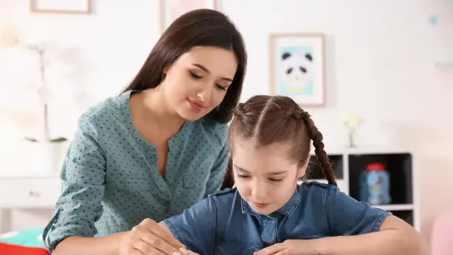 Czy nauczyciel może uczyć swoje dziecko? Zrozumienie dylematów etycznych