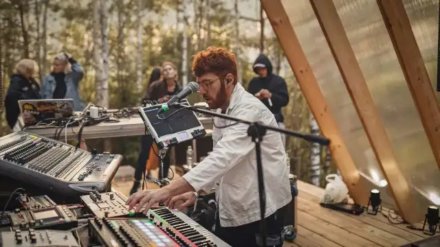 DJ Kris ile ma lat? Zaskakujące fakty o jego wieku i karierze