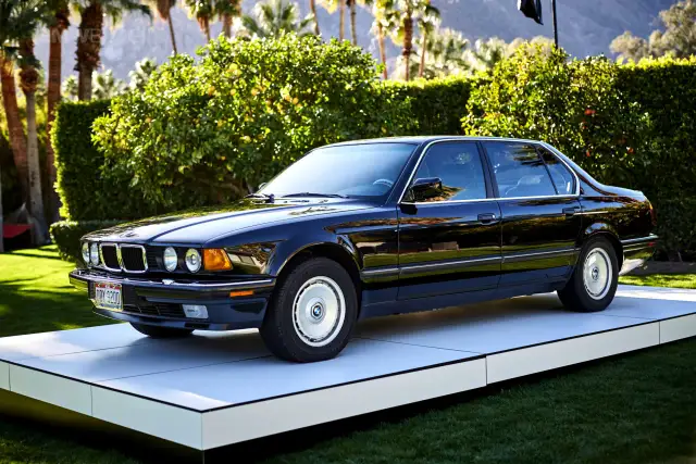BMW E32 750i: Legendarny V12 w Luksusowym Wydaniu - Fakty