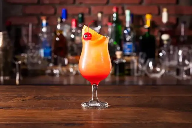 Najlepszy przepis na drink huragan - orzeźwiający smak tropików