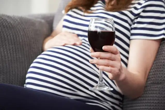 Jak wygląda dziecko z FAS? Cechy fizyczne, które warto znać