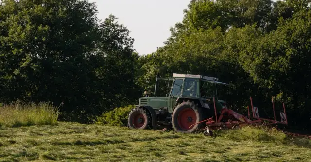 Wał do pługa obrotowego: Regulacje i ustawienia dla lepszej efektywności
