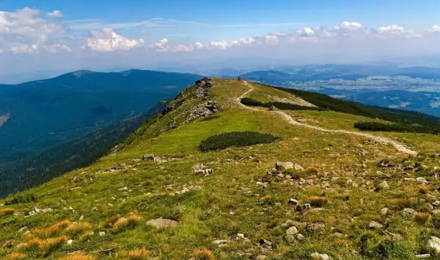 Babia Góra – ile ma wysokości i co warto wiedzieć o tym szczycie?