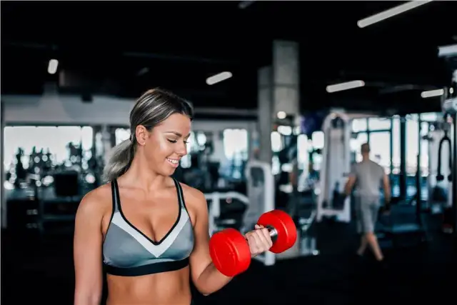 Trening siłowy czy cardio na odchudzanie – co naprawdę działa lepiej?