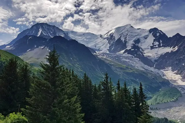 Gdzie leży Mont Blanc? Odkryj jego niezwykłą lokalizację na granicy