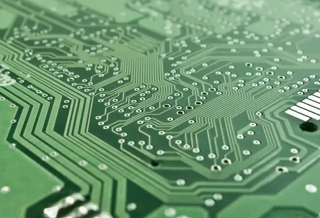 Sprzęt elektroniczny dla wymagających – dlaczego warto postawić na procesory AMD?