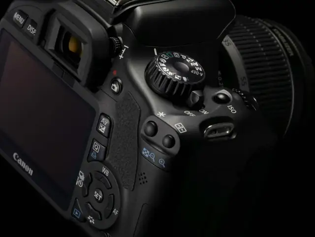 Najlepsze obiektywy do Canon EOS 550D – profesjonalne i tanie propozycje