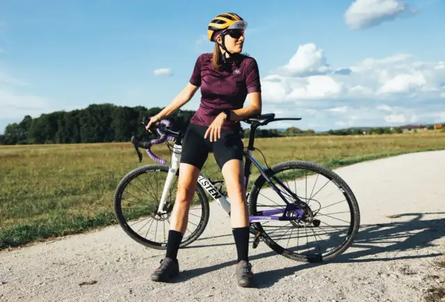 Jak wybrać idealny rower crossowy damski? Kluczowe cechy i modele.