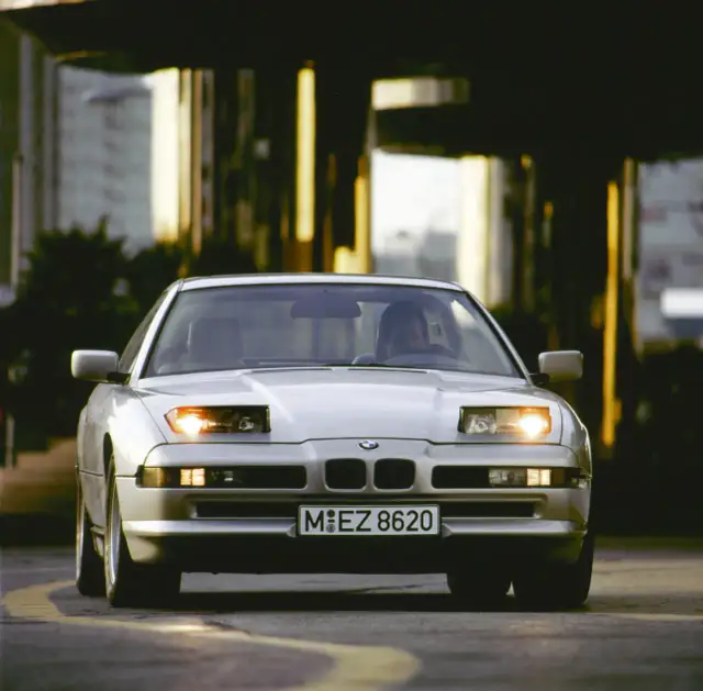 BMW lata 90: Czy te klasyczne modele nadal warto kupić i użytkować?