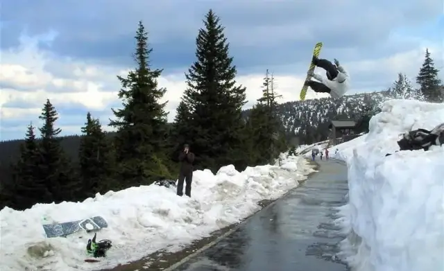 Gdzie na snowboard w Czechach? Odkryj najlepsze stoki i ośrodki