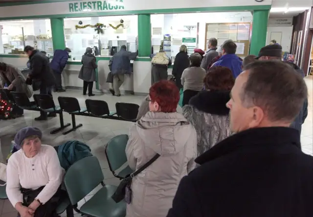 Pilnie do neurochirurga NFZ? Sprawdź, jak ominąć długie kolejki