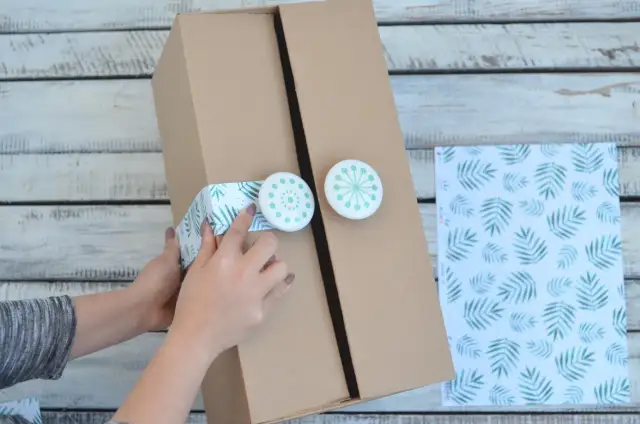Meble z kartonu krok po kroku: Wytrzymałe i stylowe DIY