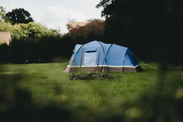 Jaki namiot 4-osobowy wybrać? Ranking TOP 7 na kemping i trekking