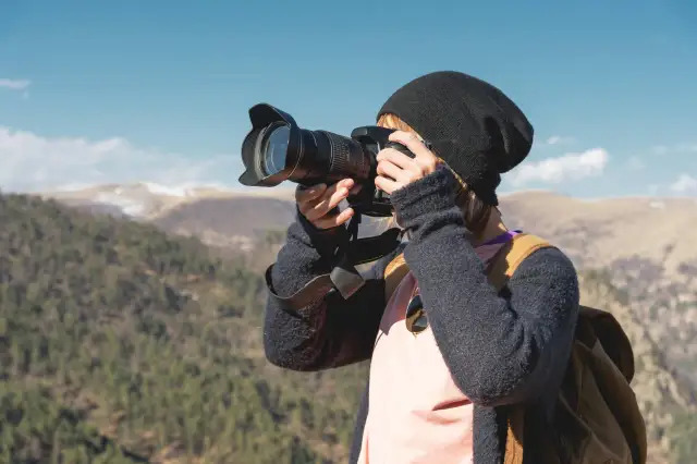 Najlepsze obiektywy z dużym zoomem dla każdego fotografa. Jak wybrać idealny?