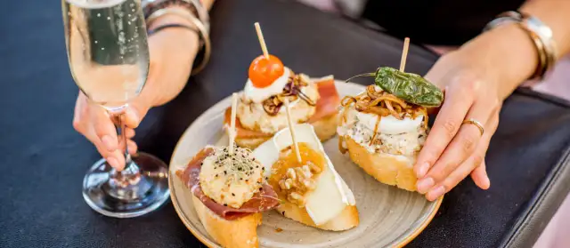 Encuentra las mejores tapas cerca de ti: Secretos para tapear como un experto