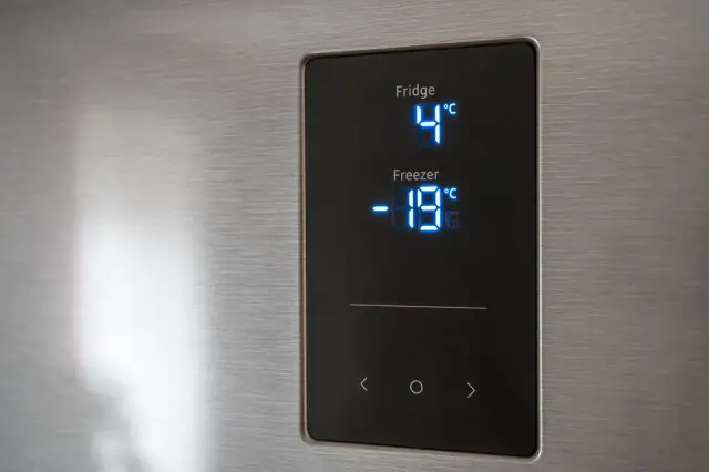 Jaka jest optymalna temperatura w lodówce? Klucz do świeżości i oszczędności