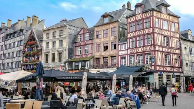 Najlepsze atrakcje w Rouen, które musisz zobaczyć podczas wizyty