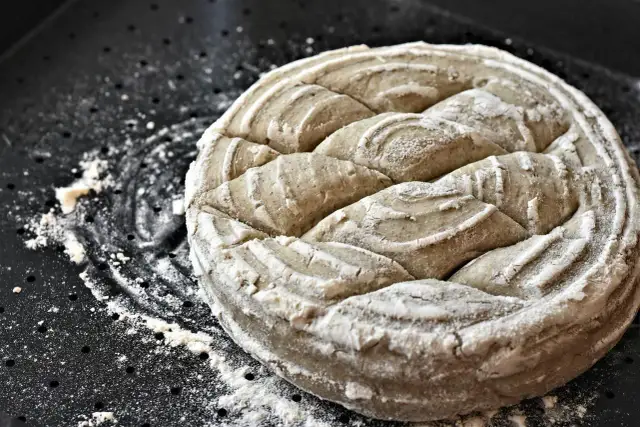 Ile zakwasu na 500g mąki? Odkryj idealne proporcje dla smaku