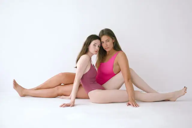 Czym golić bikini? Gładka skóra bez podrażnień poradnik