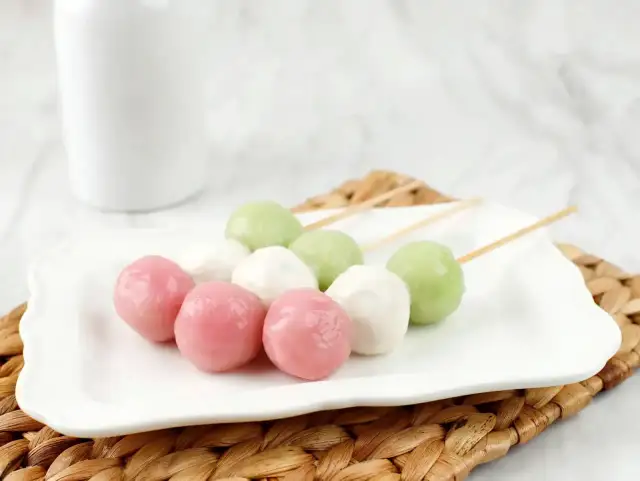 Jak smakuje mochi? Odkryj niezwykłe smaki i tekstury tego przysmaku