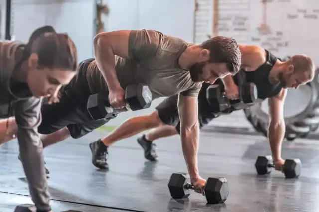 CrossFit: Czy to dla Ciebie? Zacznij treningi bez obaw!