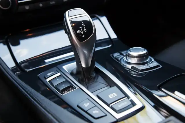 Czy można holować automat BMW bez ryzyka uszkodzenia skrzyni biegów?