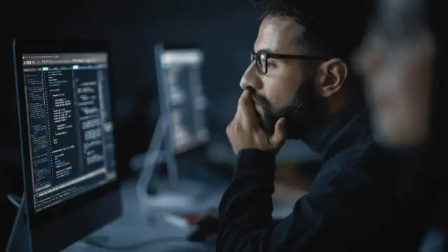 Jak zaprogramować sztuczną inteligencję - proste kroki dla początkujących