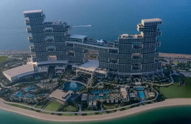 Ile kosztuje hotel w Dubaju? Ceny, które zaskoczą i pomogą zaoszczędzić