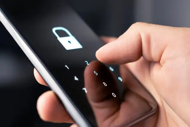 Jak założyć hasło na aplikacje iPhone? Sprytne metody blokady!