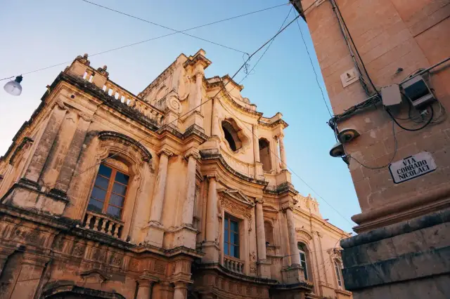 Czy w Palermo jest bezpiecznie? Odkryj zagrożenia i porady dla turystów