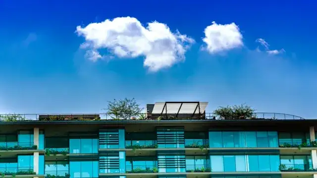 Fasada budynku – co to jest i jak wpływa na architekturę?