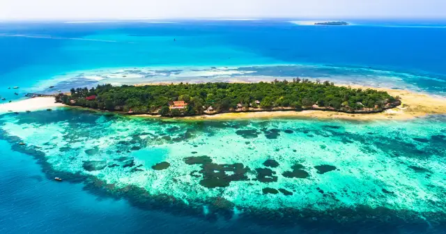 Ile trwa lot z Warszawy na Zanzibar? Bezpośredni czy z przesiadką?