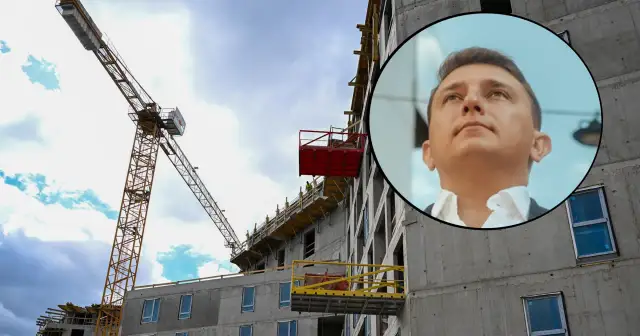 Budowa bloku mieszkalnego i portret mężczyzny. Czy to zapowiedź, ile naprawdę zarabiają pośrednicy nieruchomości na flipowaniu mieszkań w 2026?