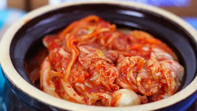 Jak smakuje kimchi? Odkryj sekrety koreańskiej kapusty!