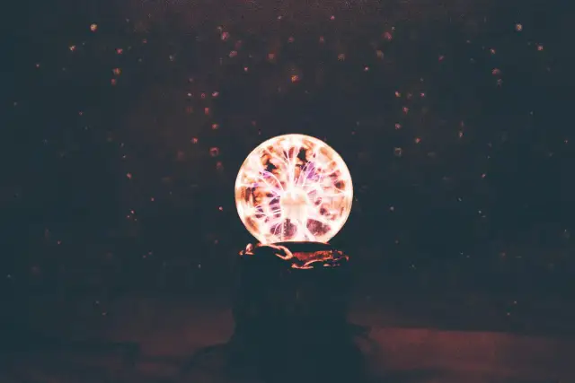 Czy wróżenie to grzech? Odkryj moralne dylematy związane z wróżeniem