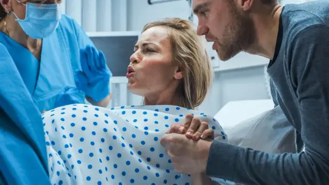 Koktajl położnych: wywoła poród, ale czy warto ryzykować?