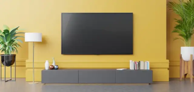 Ile prądu pobiera telewizor 65 cali? Sprawdź, ile zapłacisz za energię